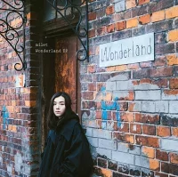 Wonderland EPのジャケット